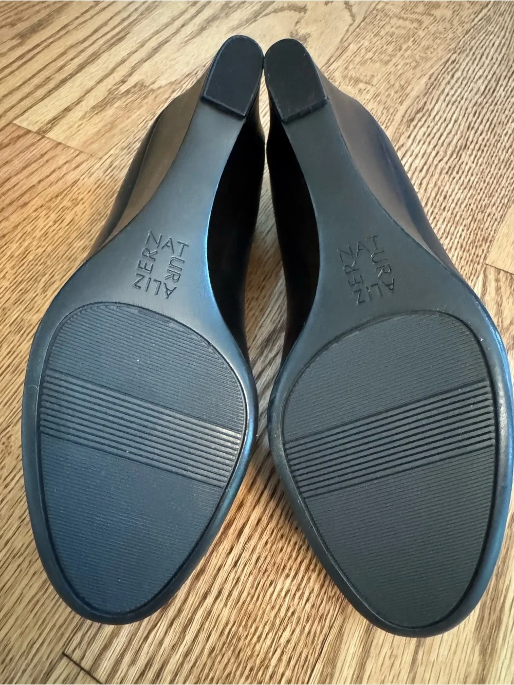 Naturalizer Olivia Black leather Peep-Toe Wedge Pumps